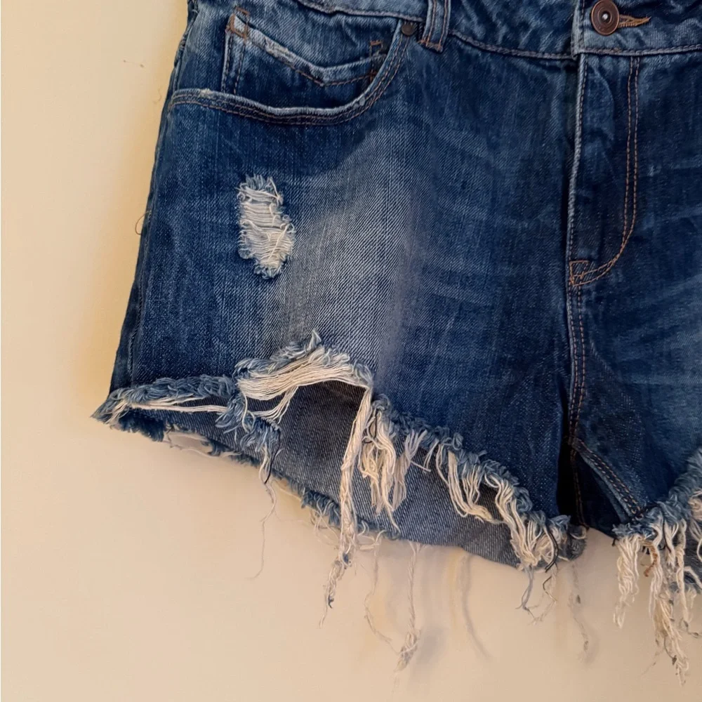 Distressed‎ Denim Shorts